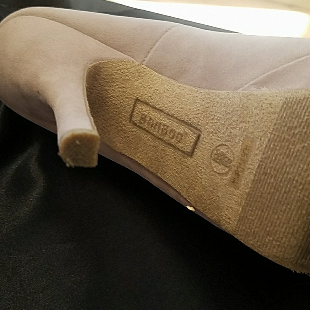 Heel - Picture 2 of 3